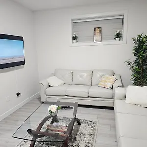 Holiday home New Built House, In Style Guest Suite, 2bedroom, 2bed, 2bath, Edmonton
